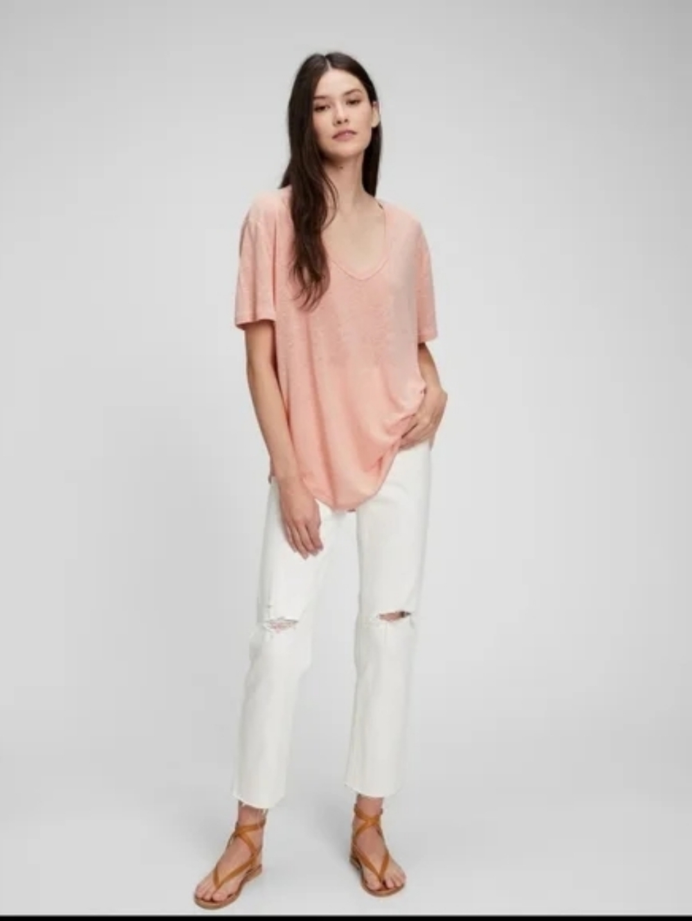 NWT- GAP Linen Blend  V-Neck T-Shirt Chaulk Pink Metallic